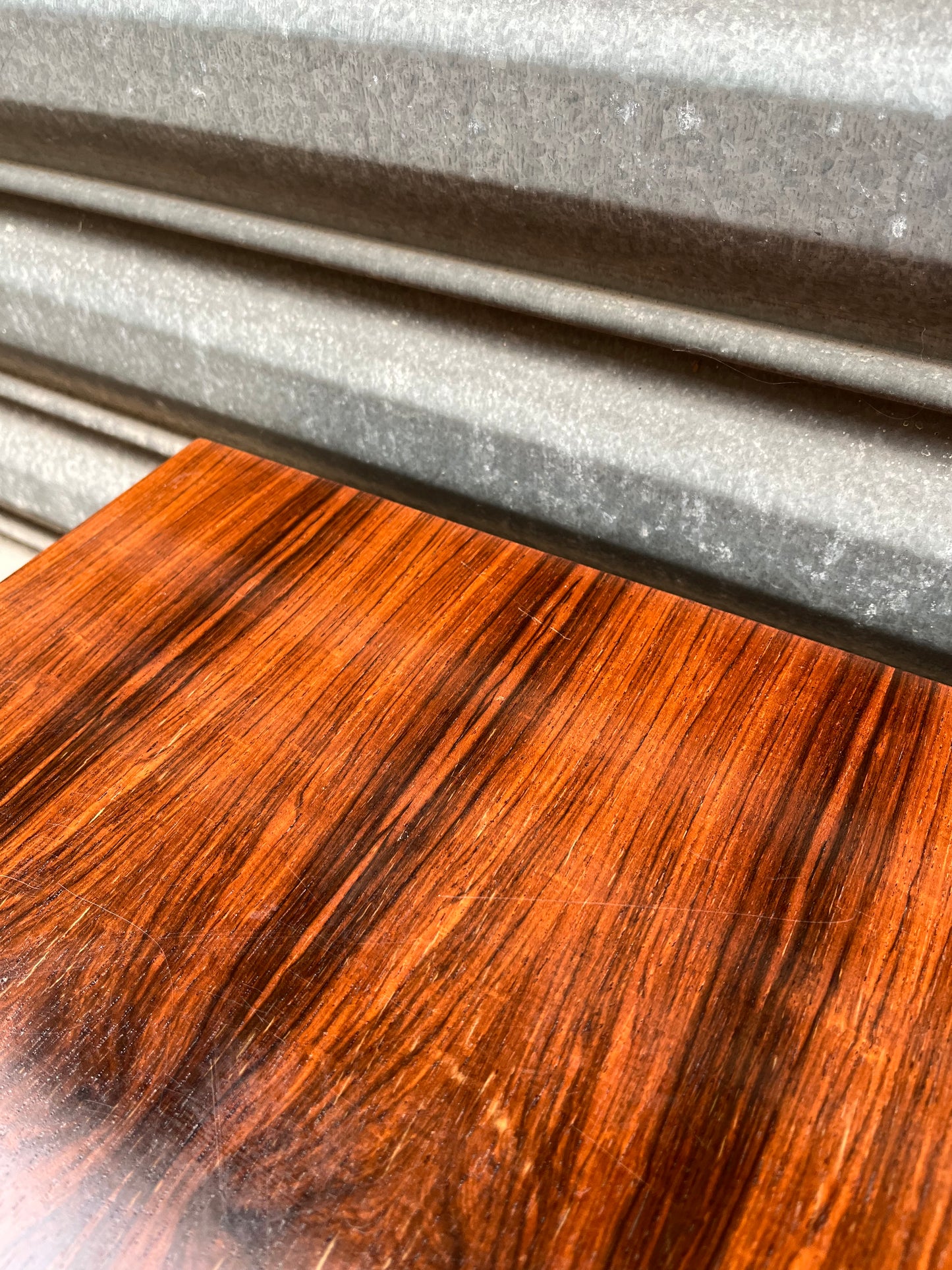 Table basse carrée placage palissandre