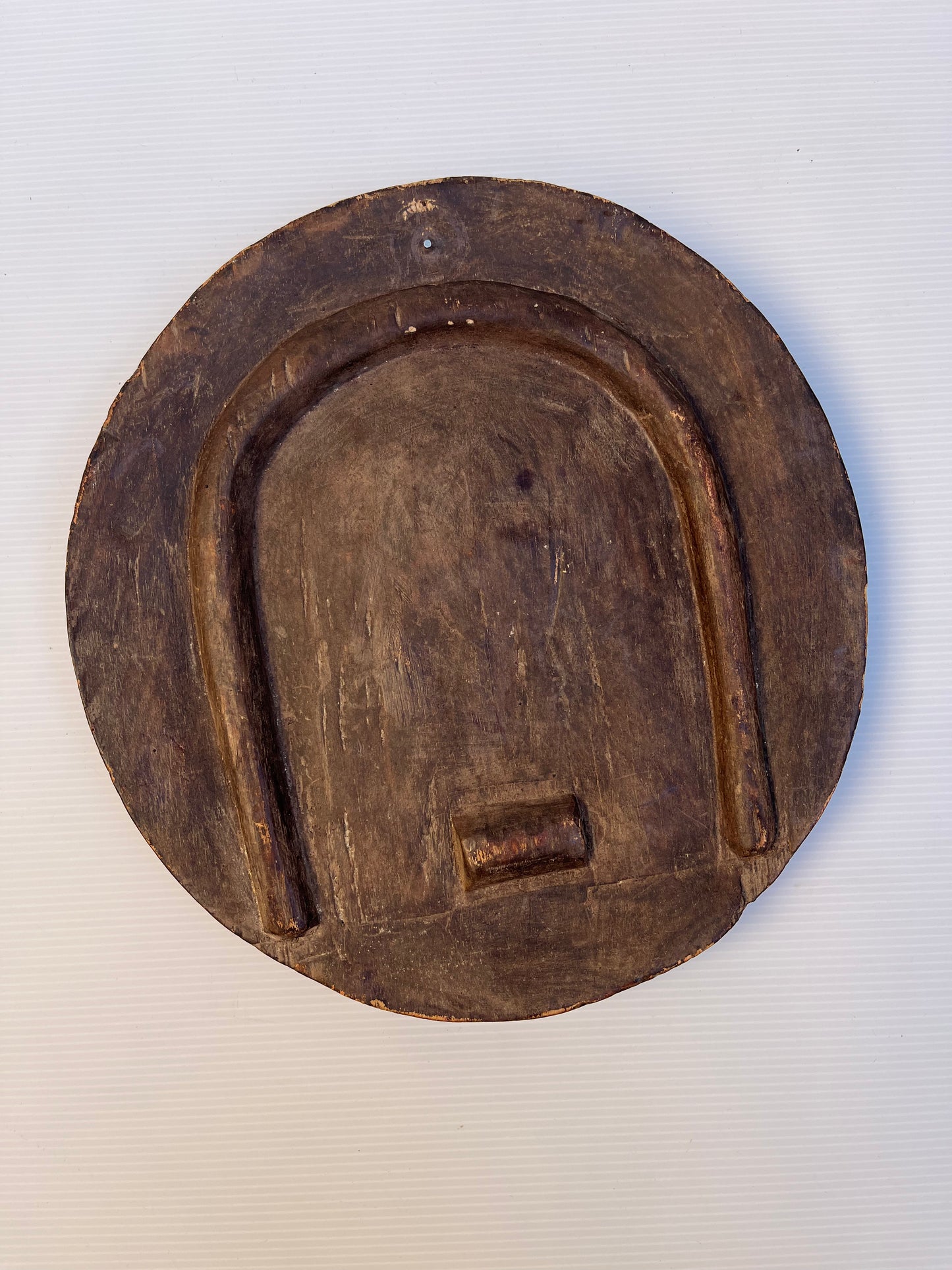 Masque ethnique en bois léger