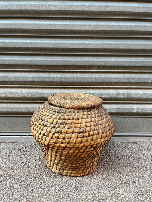 Grand panier en ronce et paille vintage
