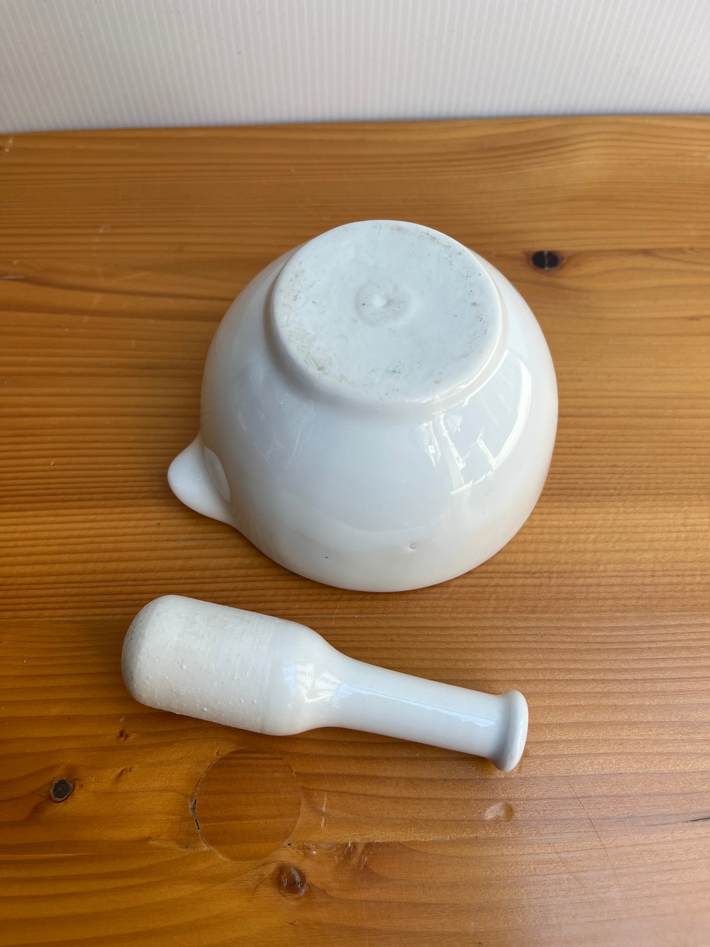 Petit pilon mortier en porcelaine