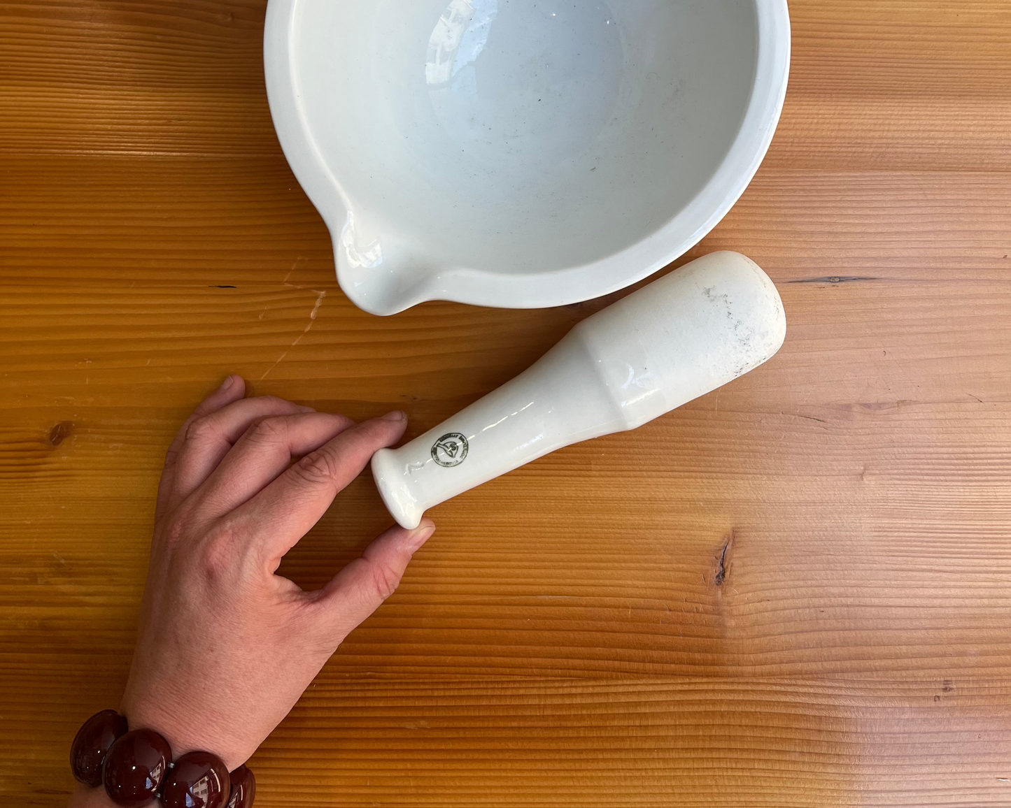 Grand pilon mortier en porcelaine