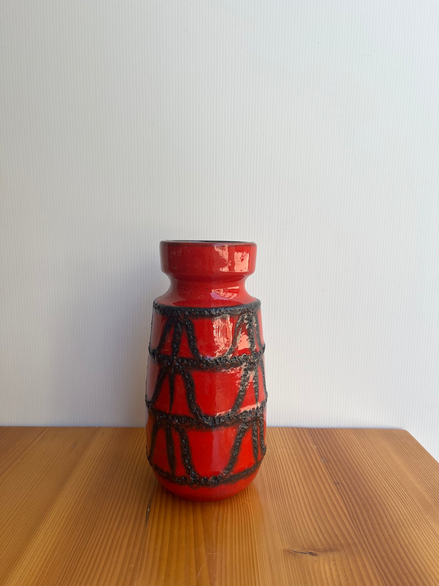 Vase W. Germany 242-22