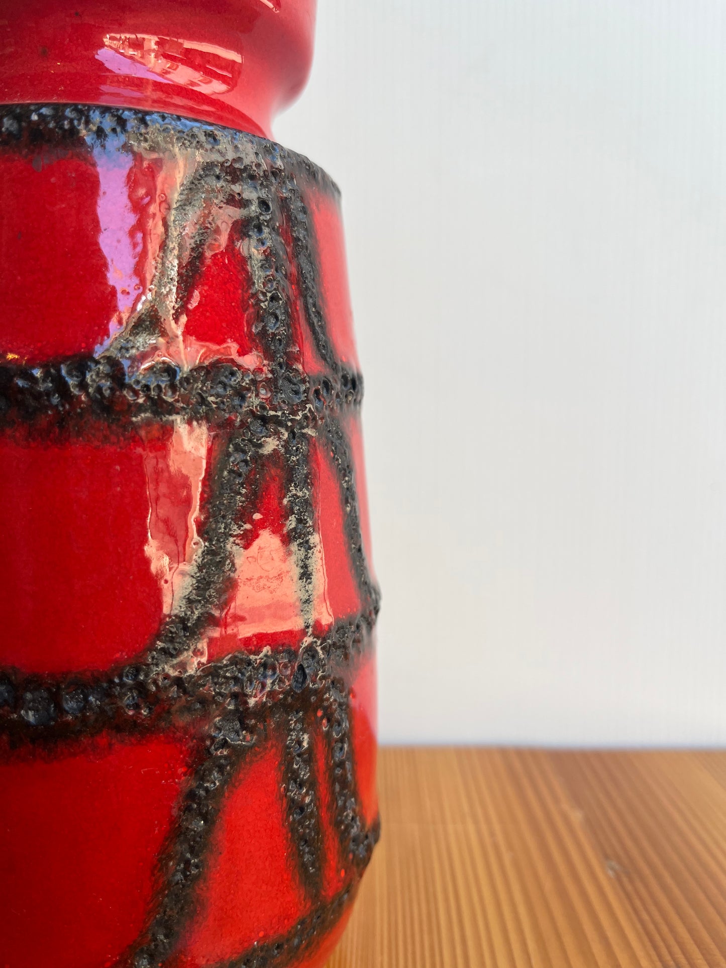 Vase W. Germany 242-22