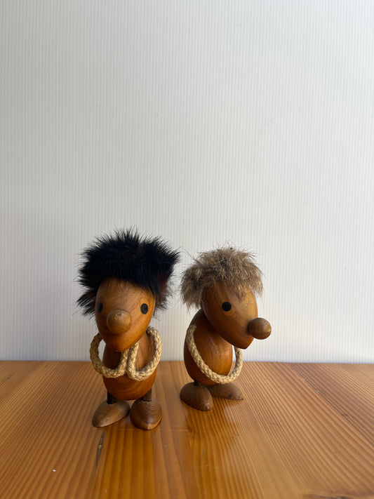 Duo de figurines danoises en teck par Hans Bolling