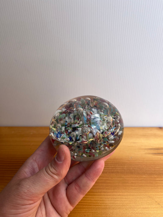 Sulfure/presse papier en verre avec inclusions