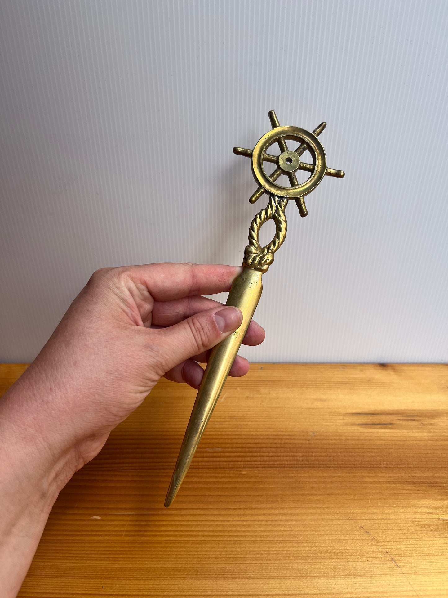 Ouvre lettres coupe papier en laiton maille marine