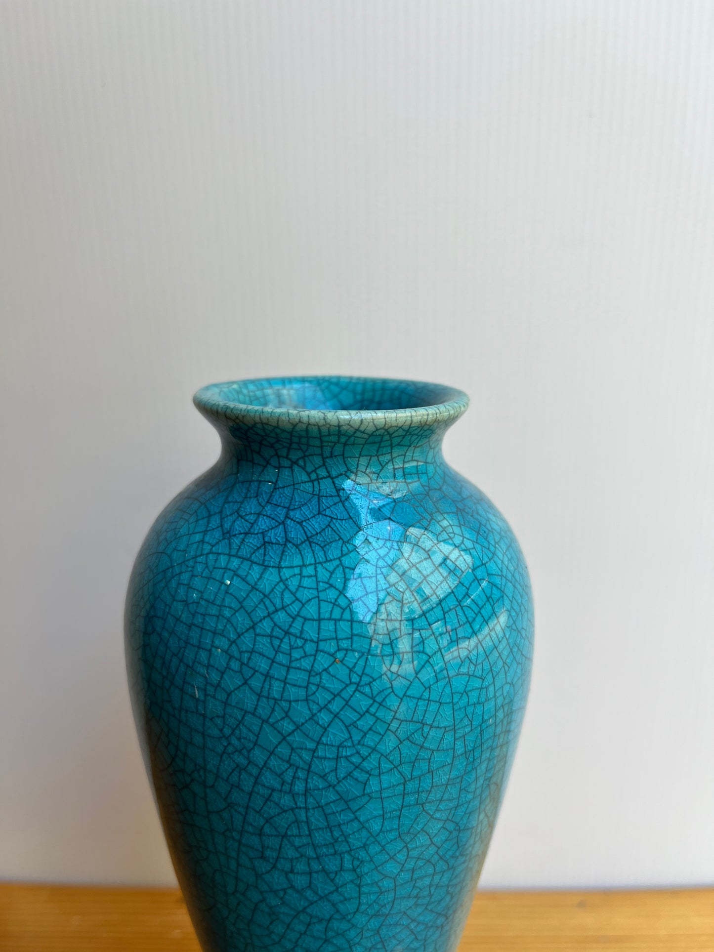 Vase à col émail bleu craquelé