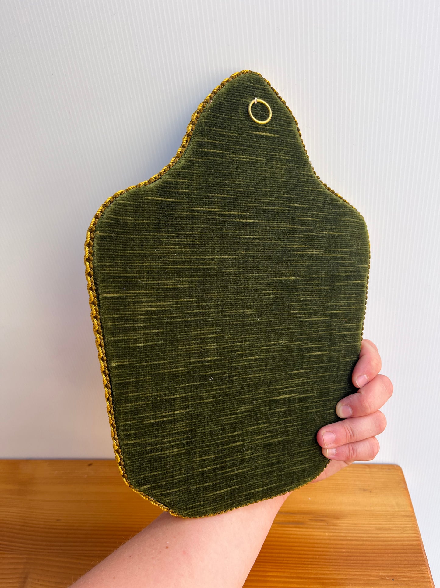 Petit miroir en velours et gallon moutarde