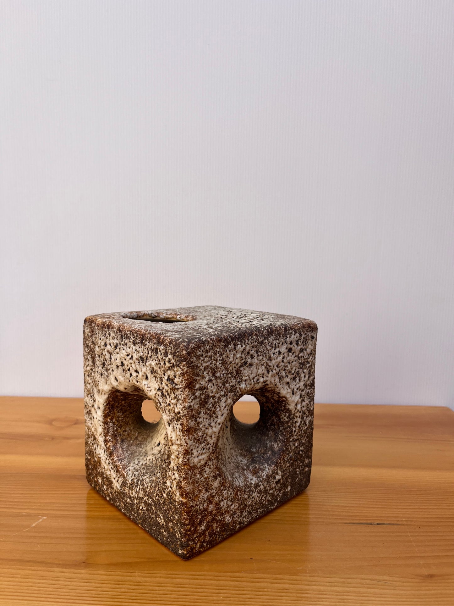 Vase carré en céramique "fat lava", années 60