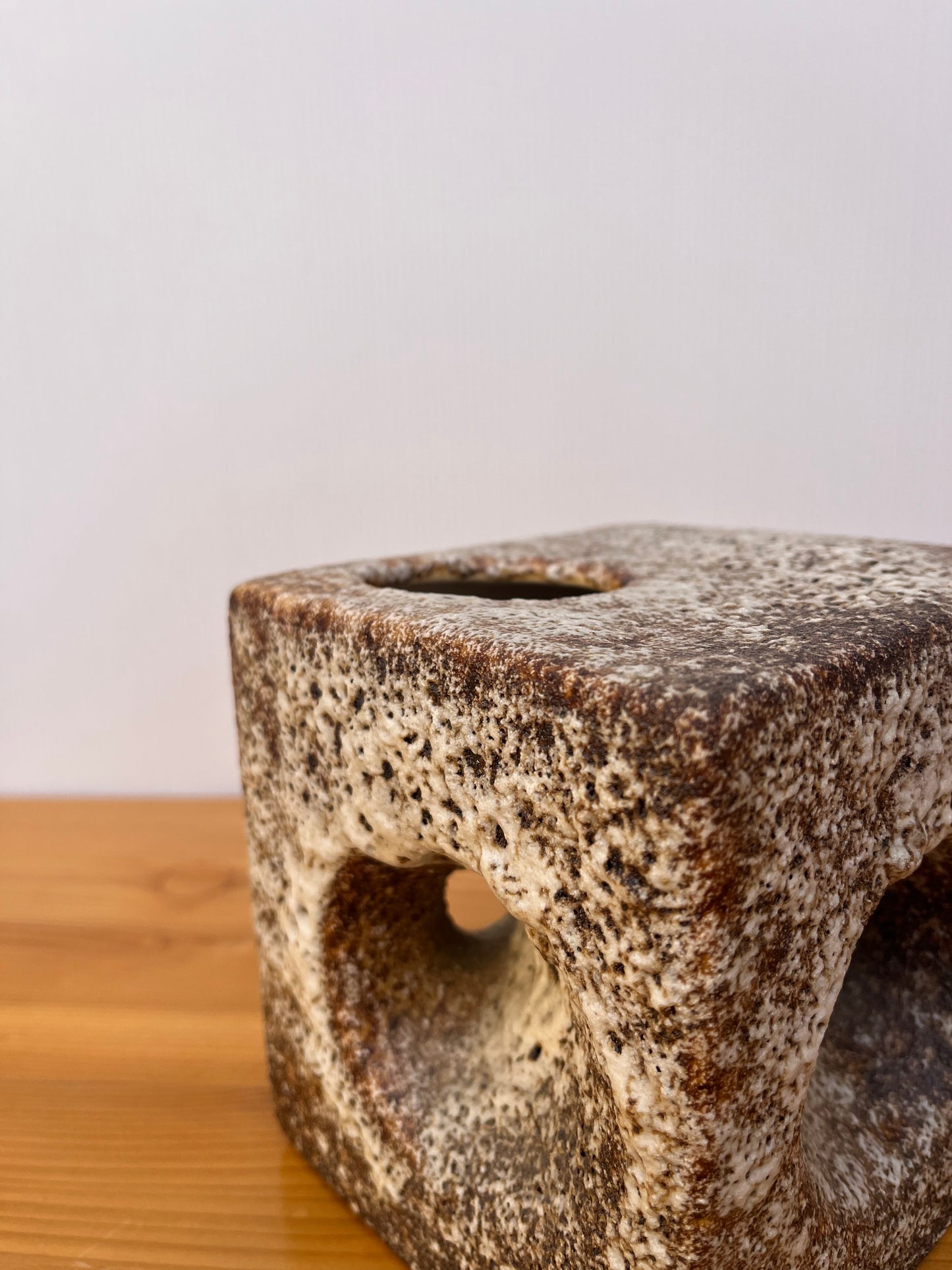 Vase carré en céramique "fat lava", années 60