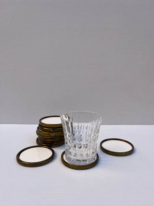 Lot de 10 dessous de verre en laiton et porcelaine